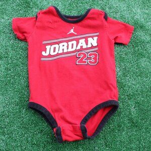 ❤️🏀🖤Nike Air Jordan baby onesie